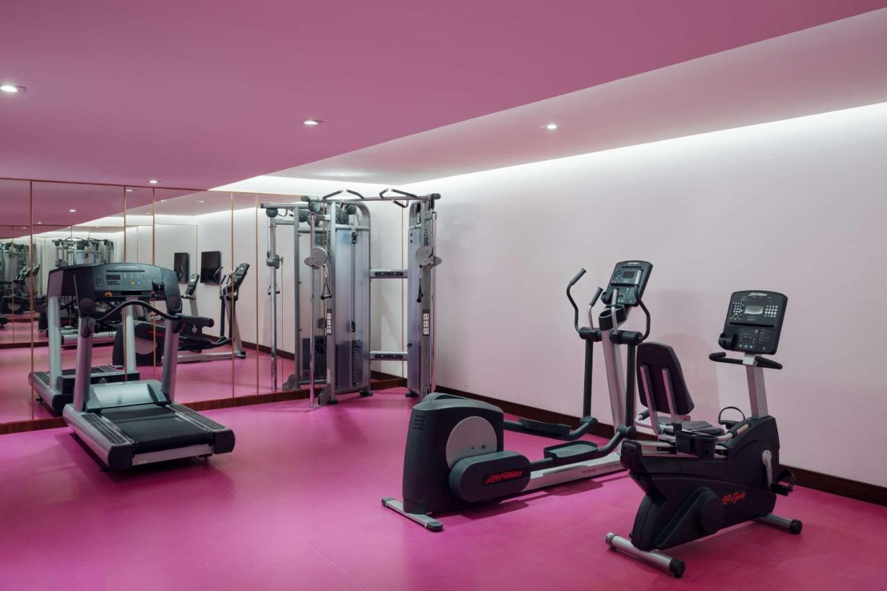 Radisson Blu Hotel, Jeddah Al Salam Exterior photo The gym at the hotel