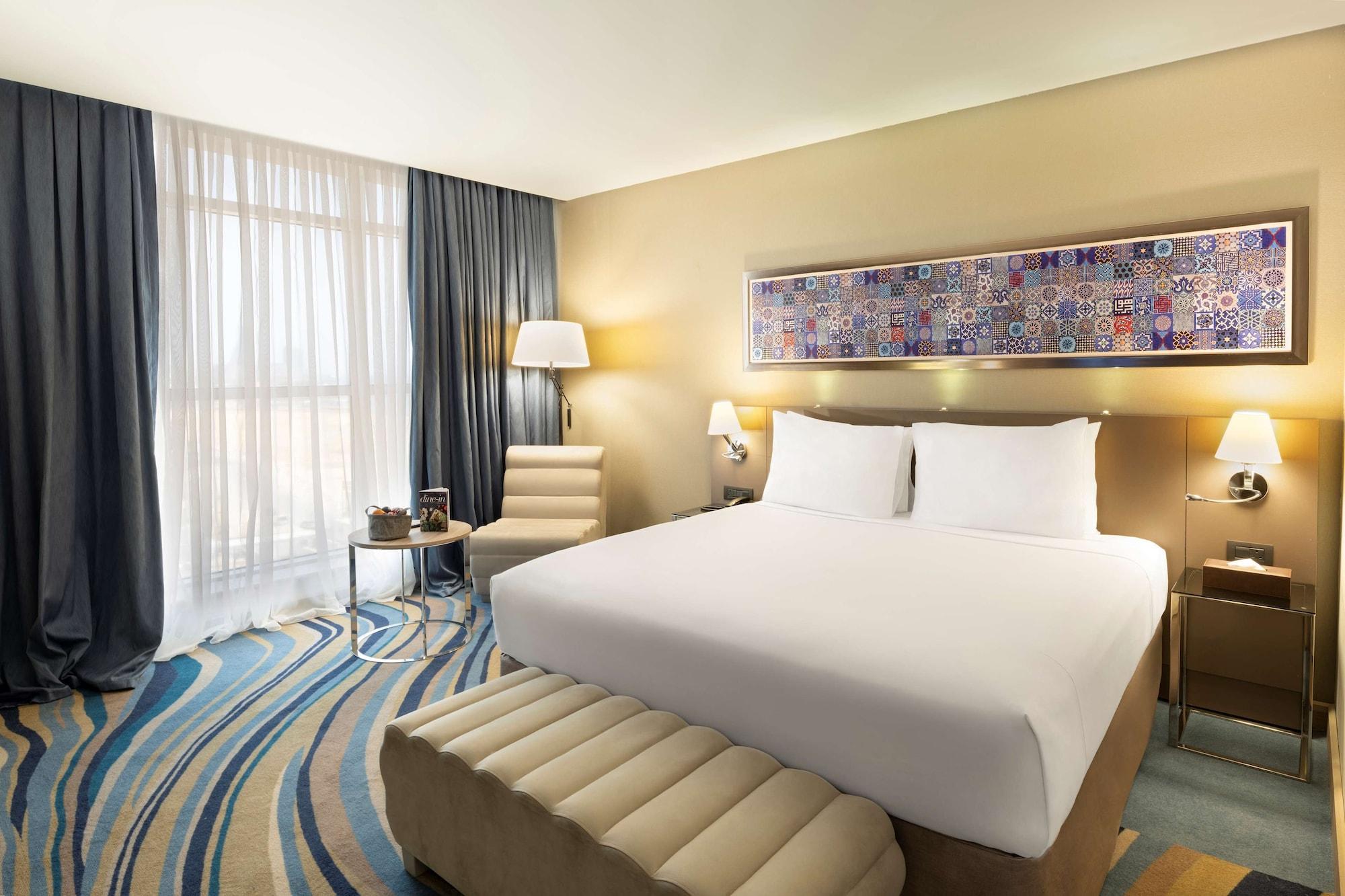 Radisson Blu Hotel, Jeddah Al Salam Exterior photo A bedroom at the hotel
