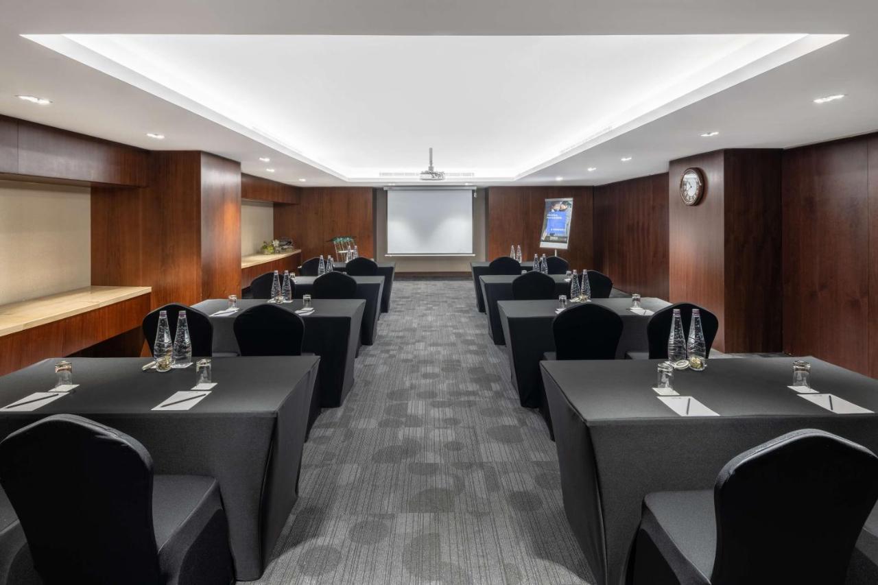 Radisson Blu Hotel, Jeddah Al Salam Exterior photo Meeting room