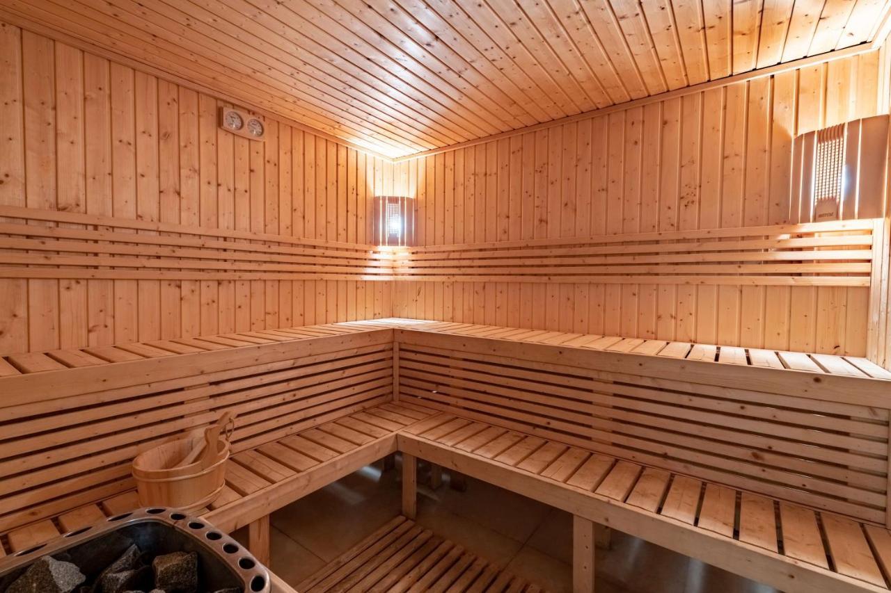 Radisson Blu Hotel, Jeddah Al Salam Exterior photo A modern Finnish sauna