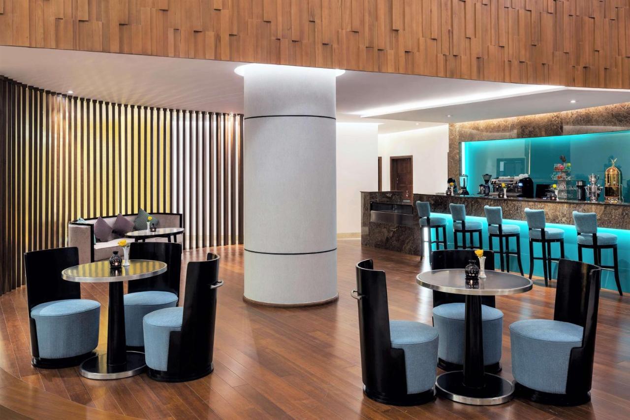 Radisson Blu Hotel, Jeddah Al Salam Exterior photo The lounge at the airport