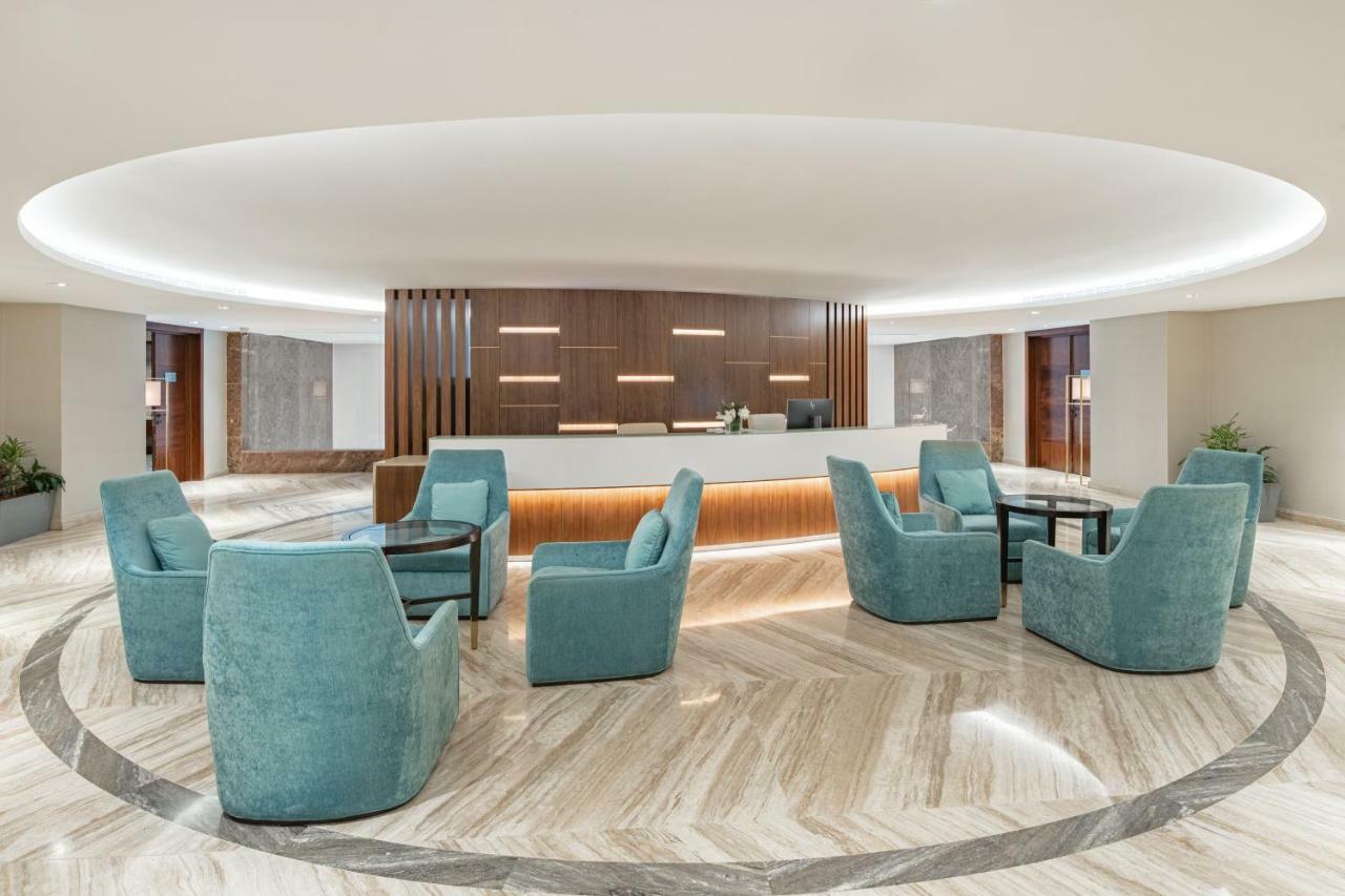 Radisson Blu Hotel, Jeddah Al Salam Exterior photo The lobby of the hotel
